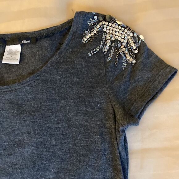 Ellison Cap Sleeve Woman’s Top with Sequin Embellished Shoulder. Size Small. - Picture 2 of 7